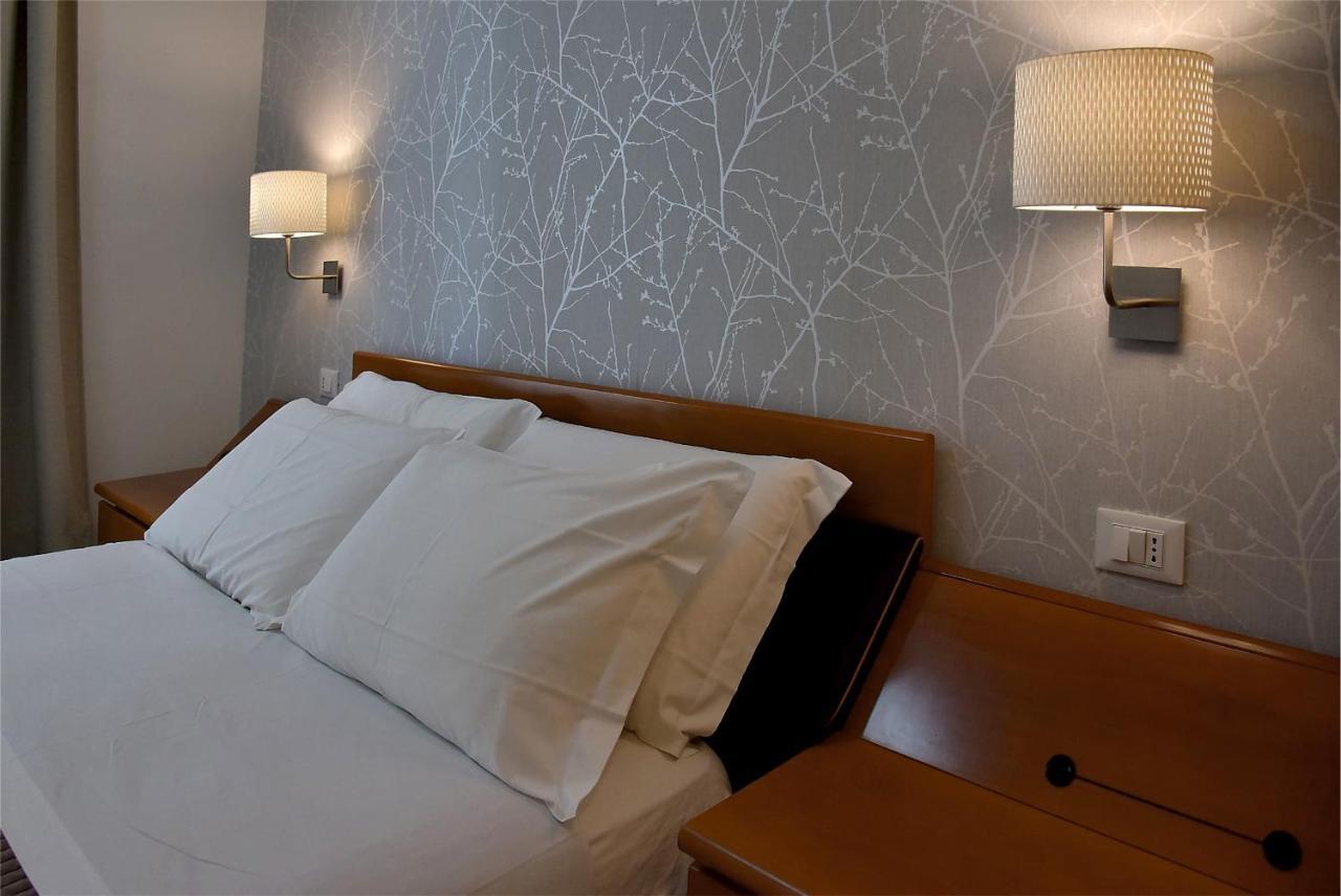 Garda Bloom Holiday Apartments Padenghe sul Garda Exteriér fotografie