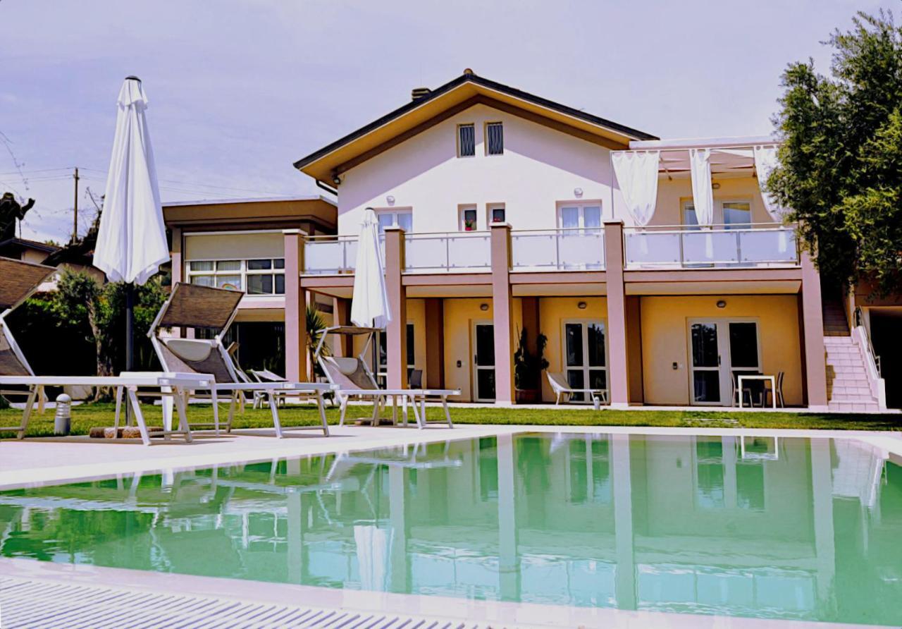 Garda Bloom Holiday Apartments Padenghe sul Garda Exteriér fotografie